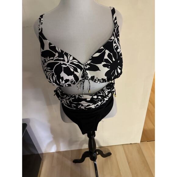 Bathing Suit For Women 2 Pc - Picture 1 of 13
